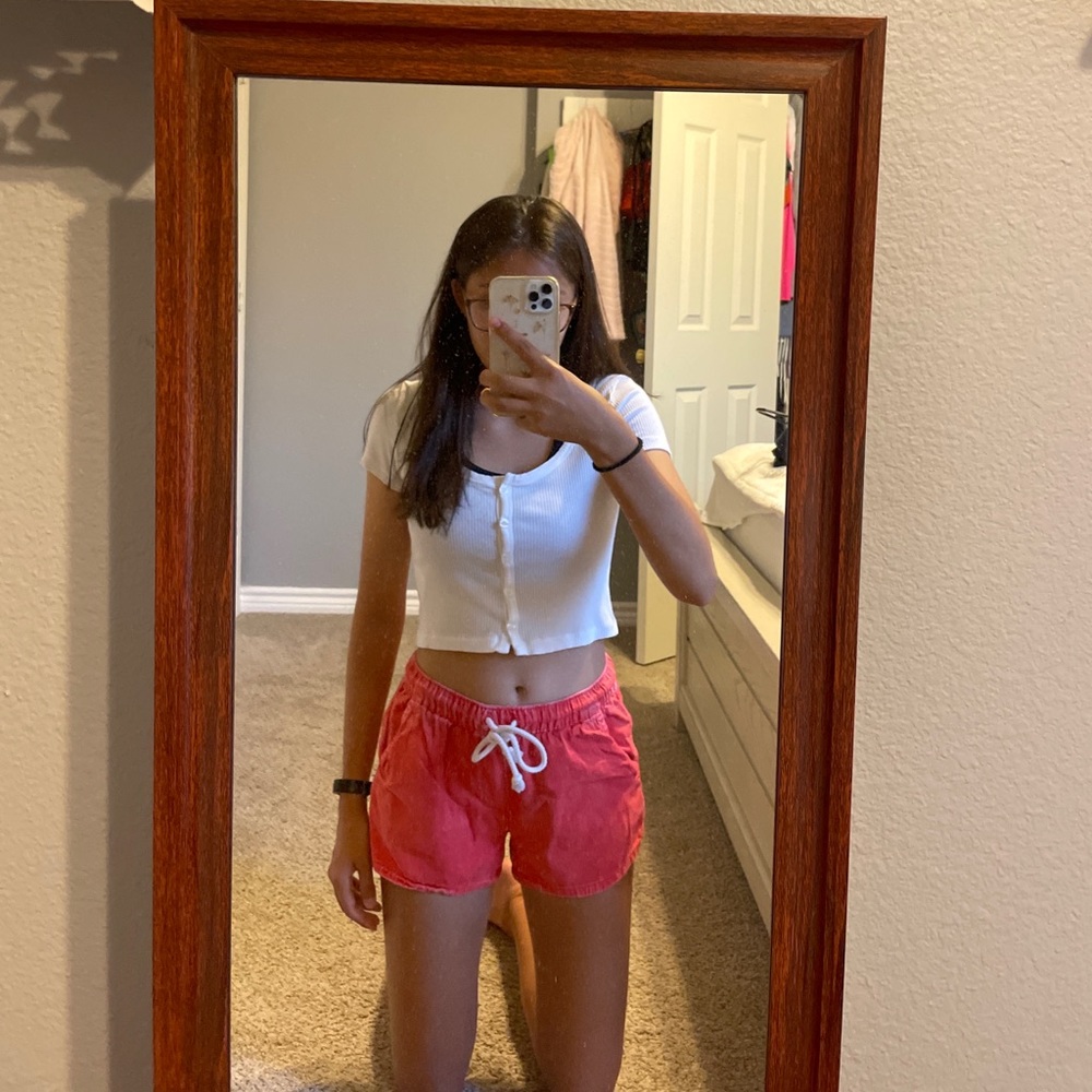 Shorts - Picture 3 of 3